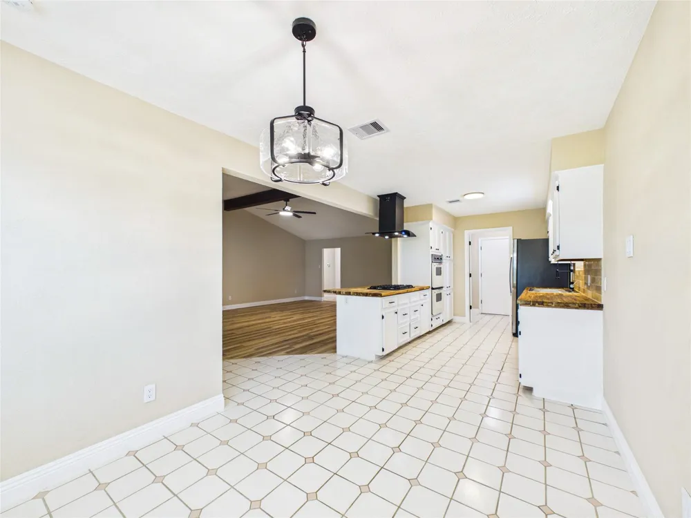 1817 Woodcrest Drive Deer Park, TX 77536