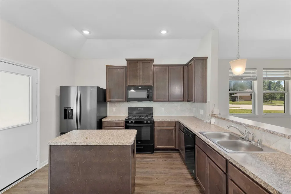 218 Rocky Ridge Drive Anahuac, TX 77514