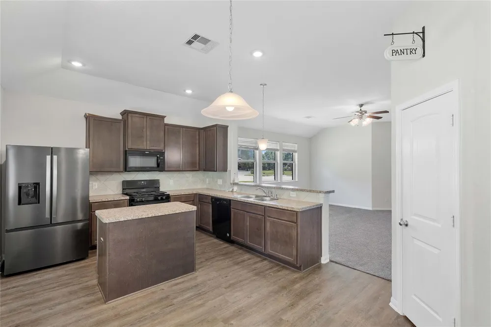 218 Rocky Ridge Drive Anahuac, TX 77514