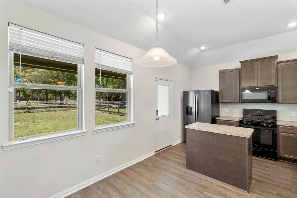 218 Rocky Ridge Drive Anahuac, TX 77514