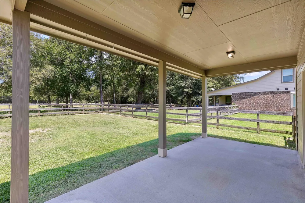 218 Rocky Ridge Drive Anahuac, TX 77514