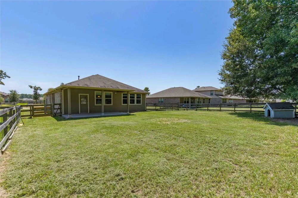 218 Rocky Ridge Drive Anahuac, TX 77514