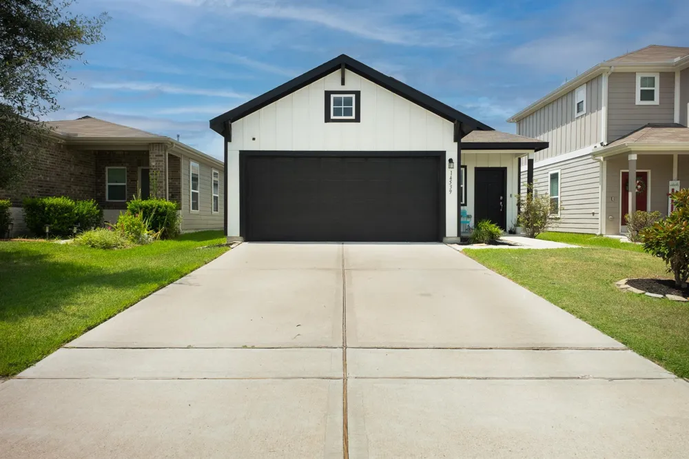 14539 Maple Field Dr Houston, TX 77069
