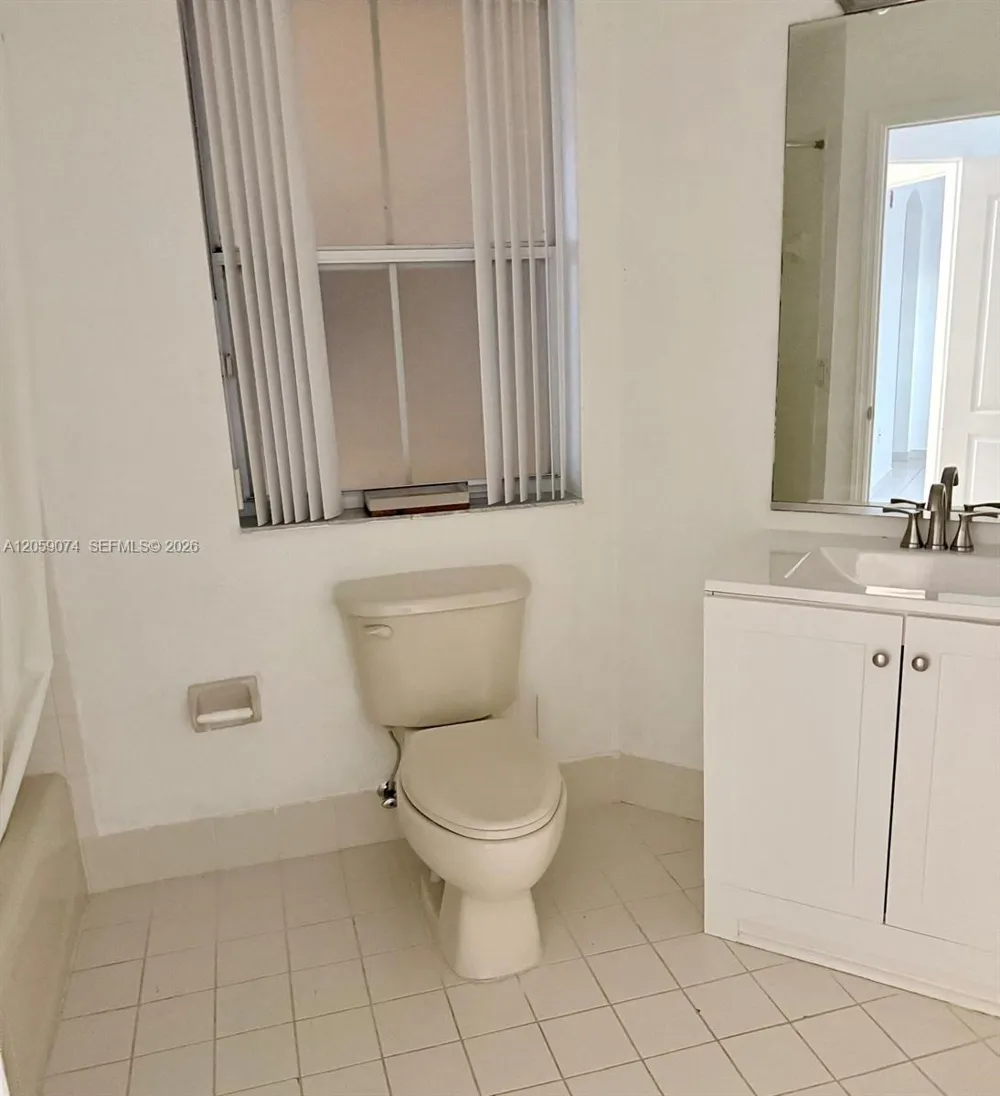 8906 W Flagler St #216 Miami, FL 33174