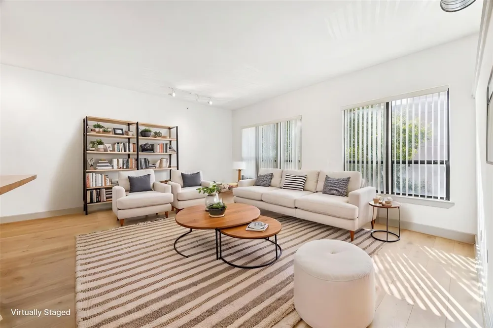 1901 Post Oak Boulevard #2203 Houston, TX 77056