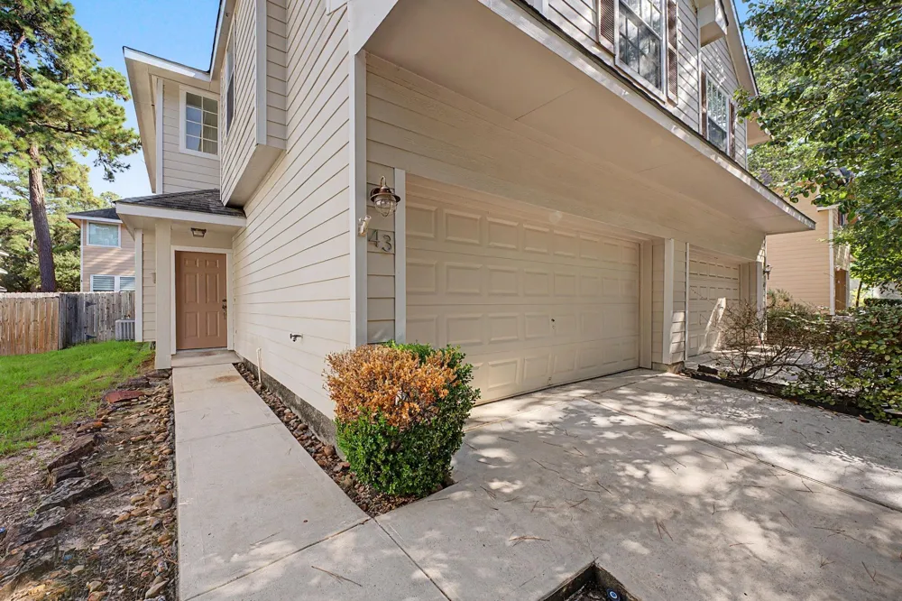 43 S Camellia Grove Circle The Woodlands, TX 77382