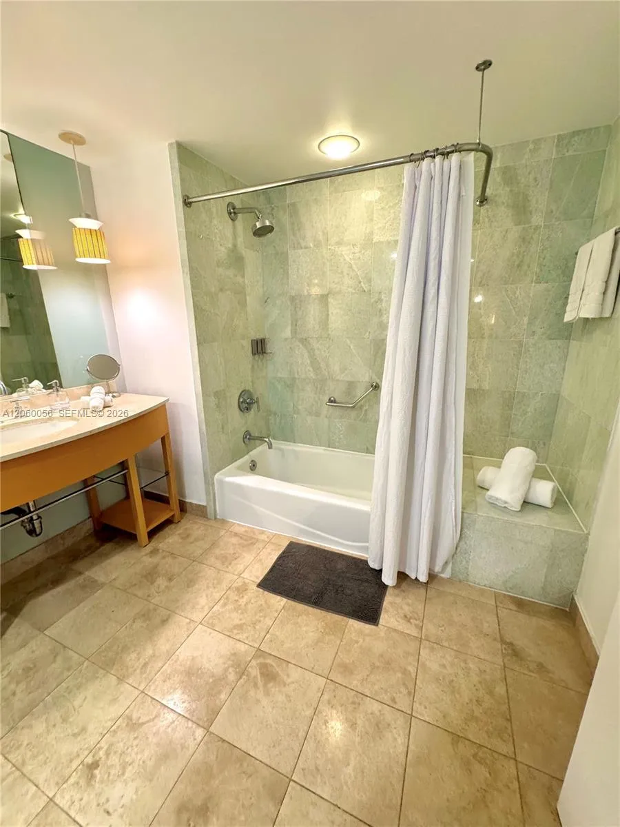 18683 Collins Ave #2006 Sunny Isles Beach, FL 33160