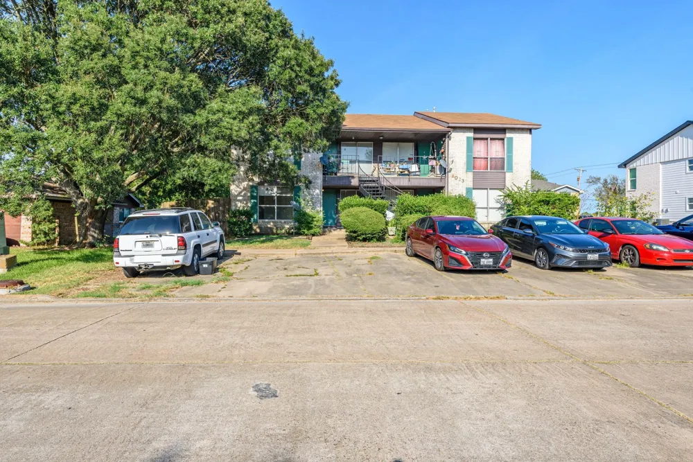 4023 Briarglen Drive #1 Dickinson, TX 77539