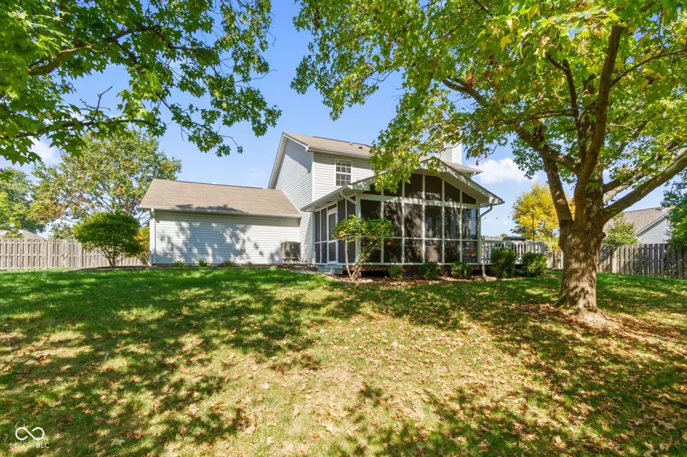 2015 Pheasant Run Westfield, IN 46074