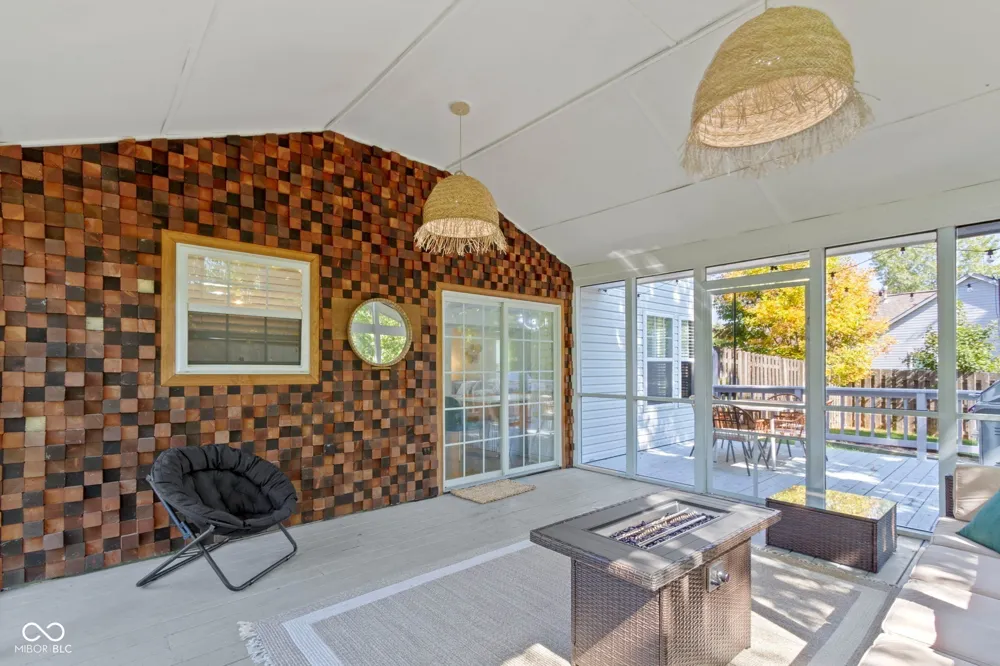 2015 Pheasant Run Westfield, IN 46074