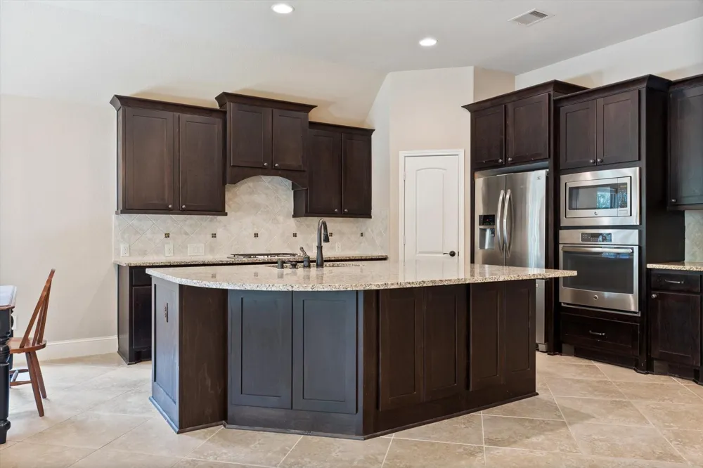 146 Diamond Back Lane Montgomery, TX 77316