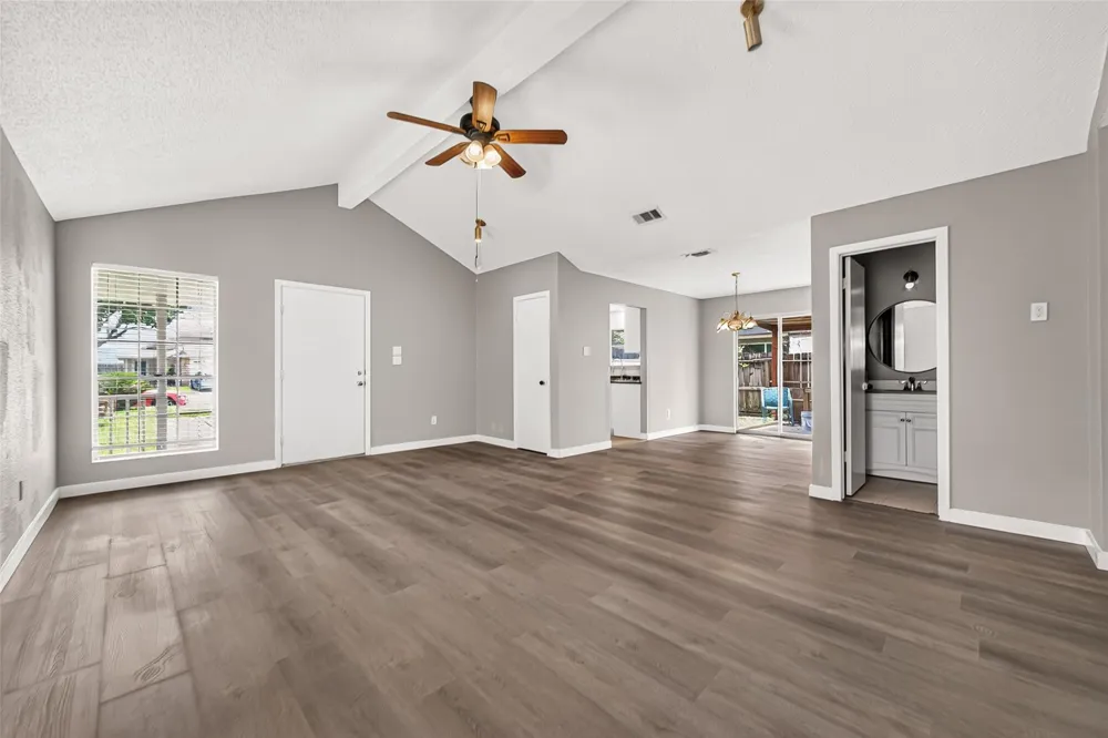 10814 Parkland Woods Drive Sugar Land, TX 77498