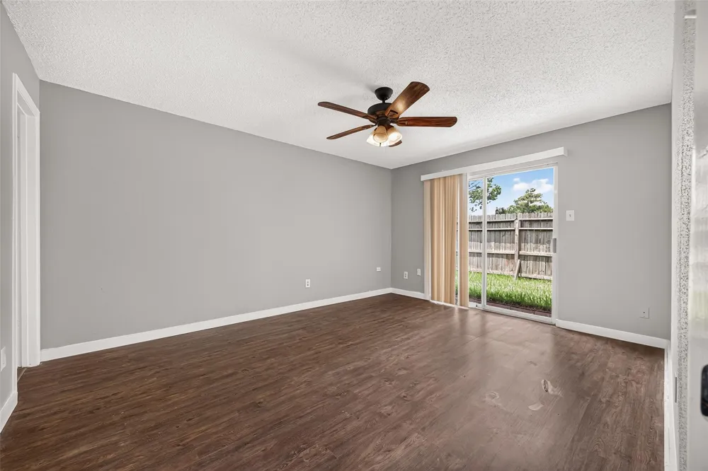 10814 Parkland Woods Drive Sugar Land, TX 77498