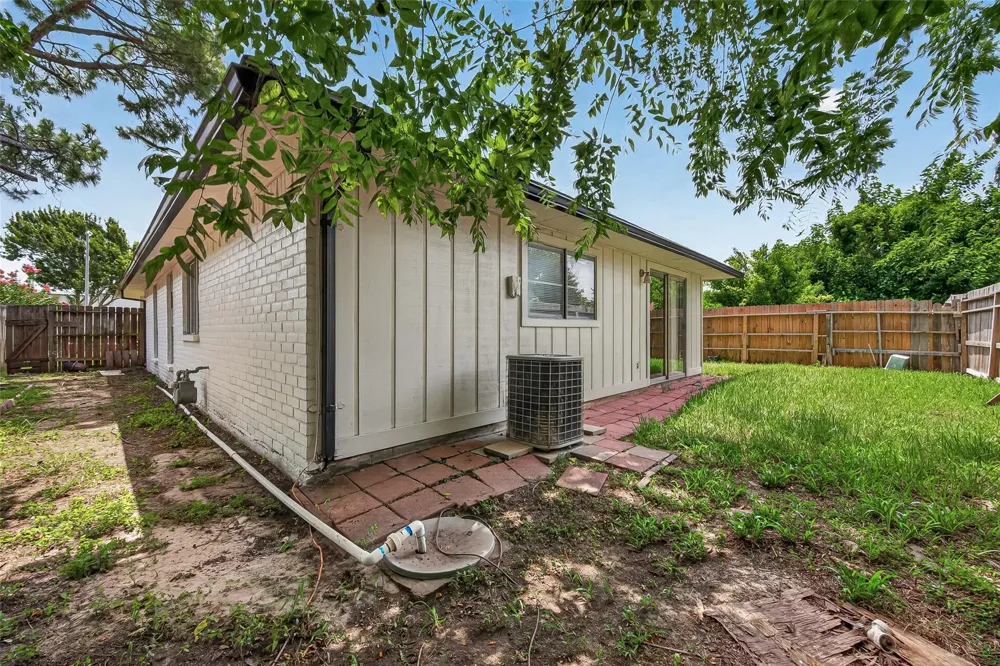 10814 Parkland Woods Drive Sugar Land, TX 77498