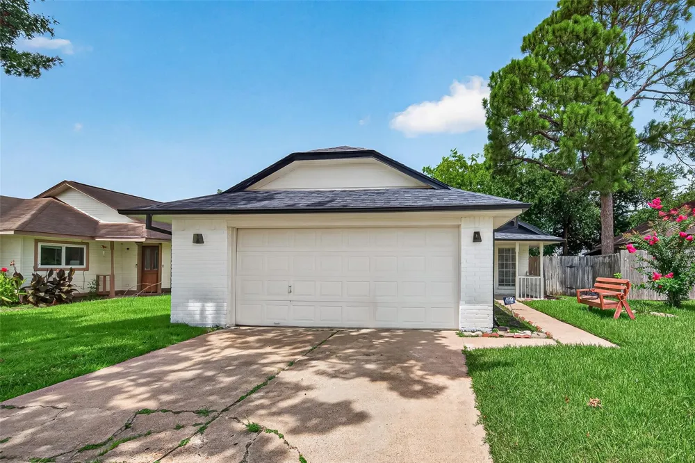 10814 Parkland Woods Drive Sugar Land, TX 77498