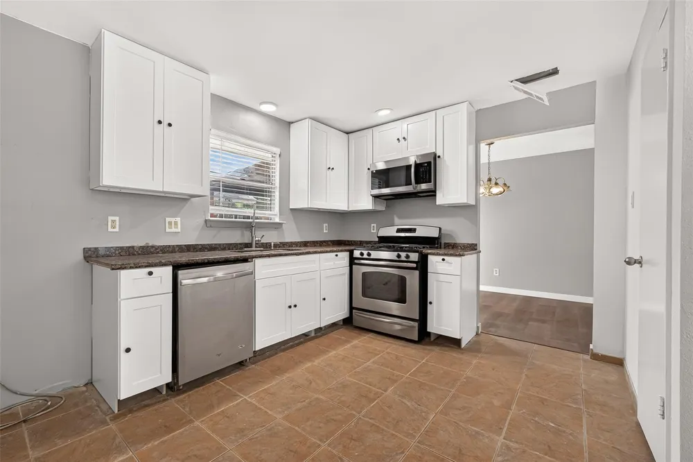 10814 Parkland Woods Drive Sugar Land, TX 77498