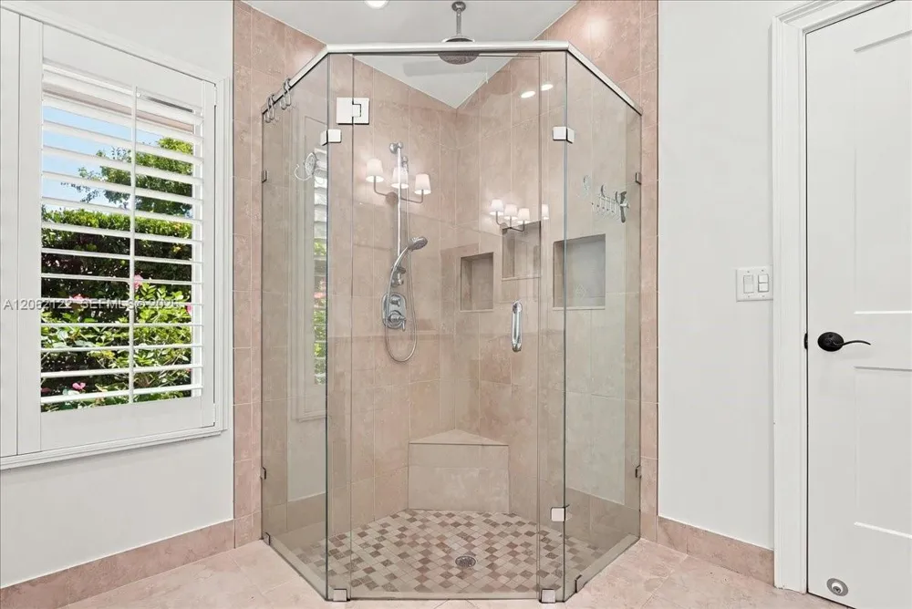 894 Spoonbill Cir Weston, FL 33326