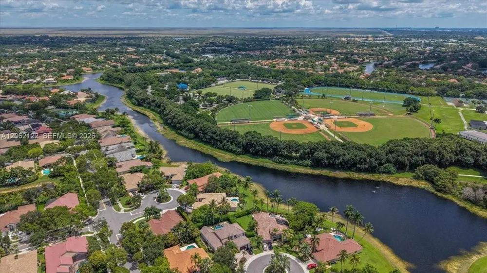 894 Spoonbill Cir Weston, FL 33326