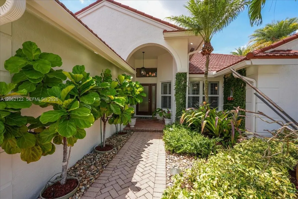 894 Spoonbill Cir Weston, FL 33326