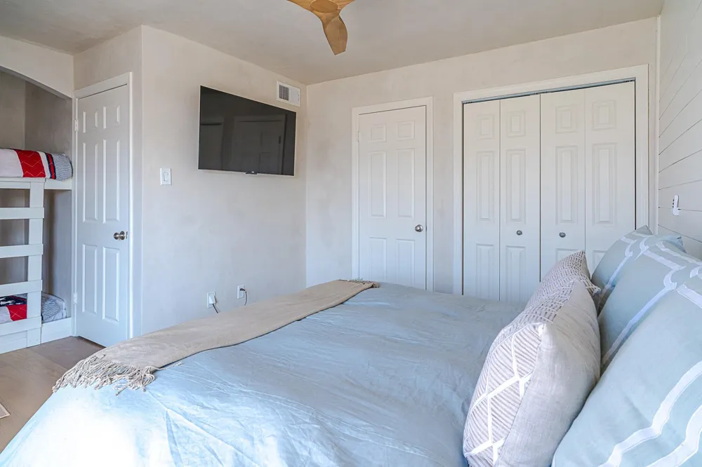 32 Dana Drive Galveston, TX 77554