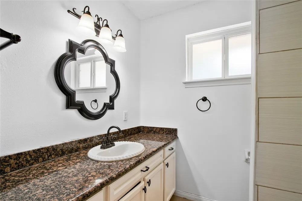 2005 S Savanna Court S League City, TX 77573