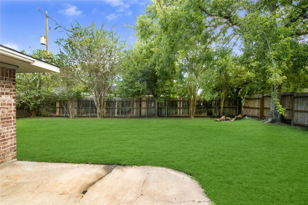 2005 S Savanna Court S League City, TX 77573