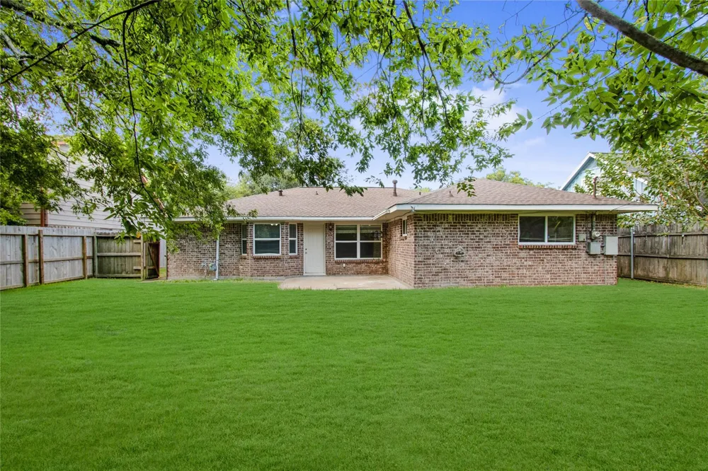 2005 S Savanna Court S League City, TX 77573