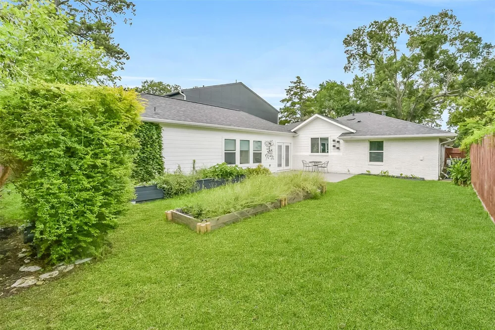 2007 Brimberry Street Houston, TX 77018