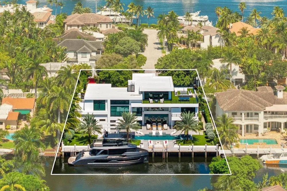 725 Poinciana Dr Fort Lauderdale, FL 33301