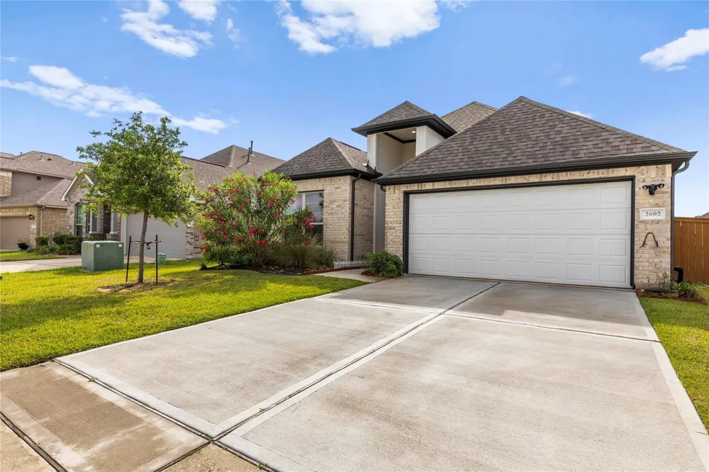 2602 Arbor Edge Crossing Texas City, TX 77568