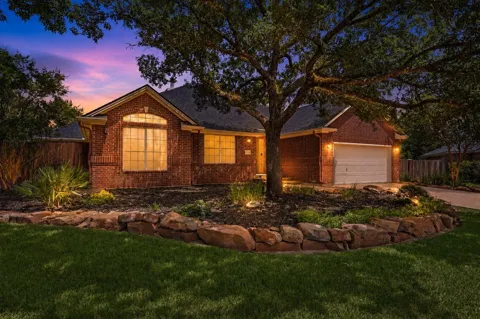 6204 London Circle