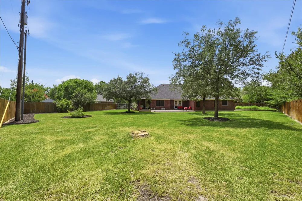 6204 London Circle Bryan, TX 77802