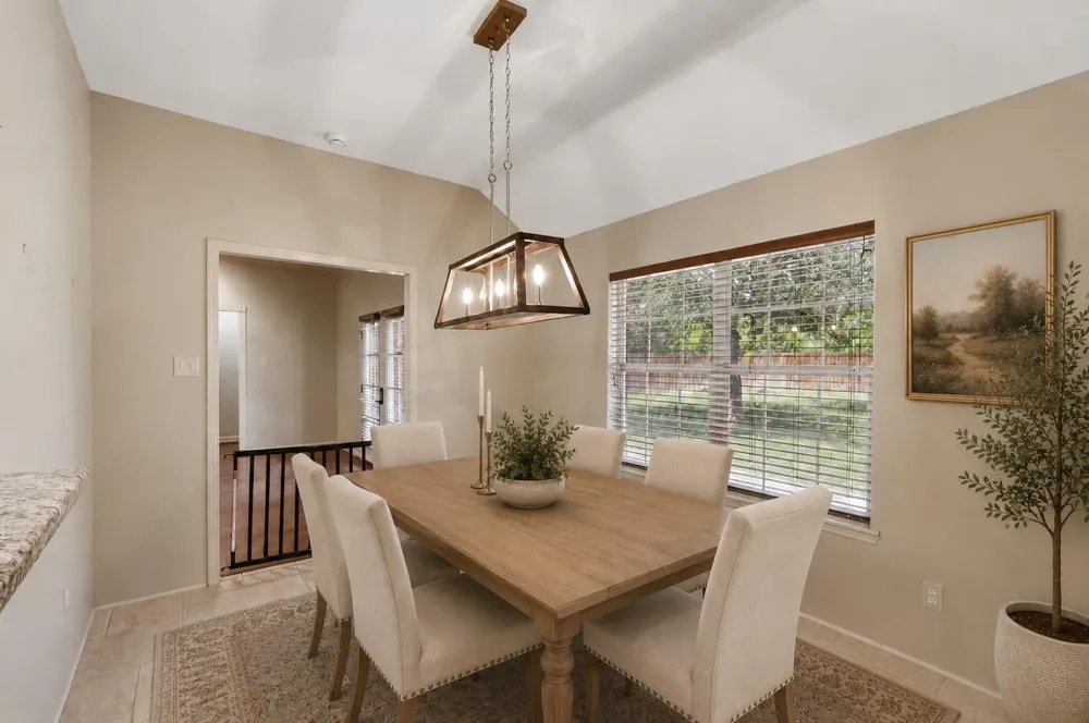 6204 London Circle Bryan, TX 77802