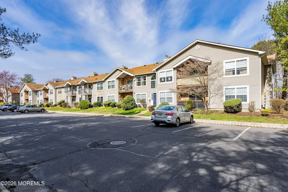 84 Diane Drive Tinton Falls, NJ 07753