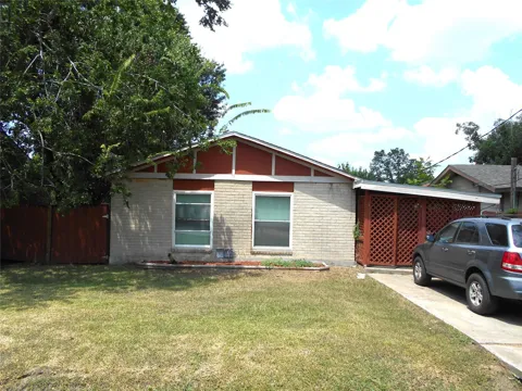 14621 Renault Street