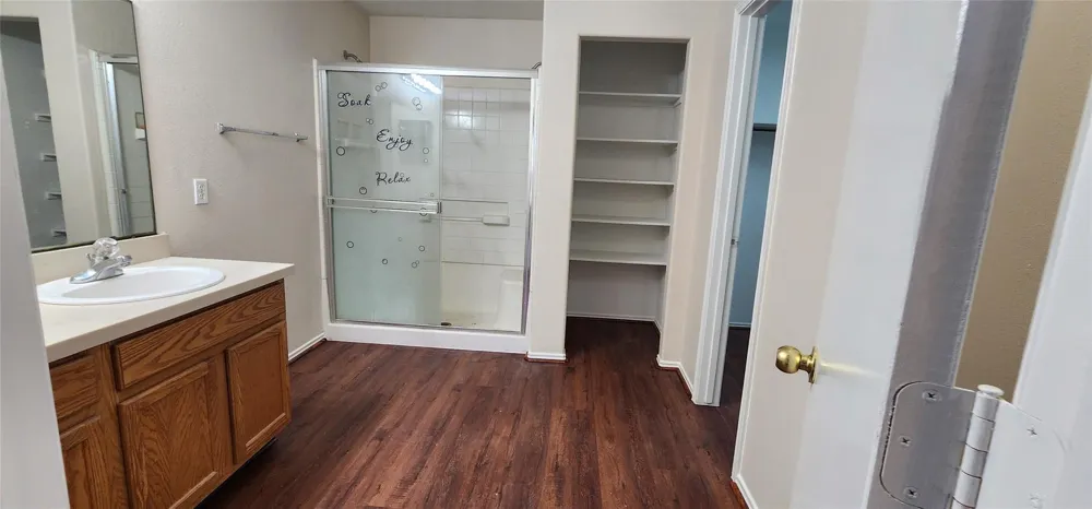 315 Sunset Colony Drive Rosharon, TX 77583
