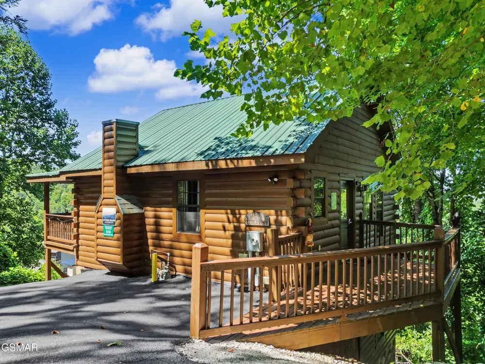 513 Parsons Branch Way Gatlinburg, TN 37738