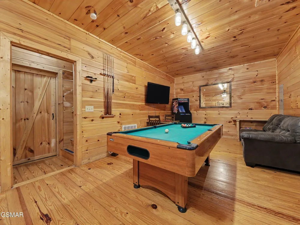 513 Parsons Branch Way Gatlinburg, TN 37738