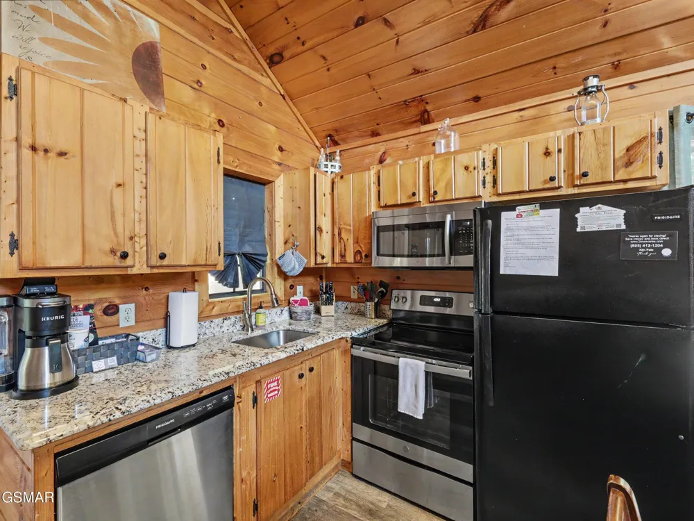 513 Parsons Branch Way Gatlinburg, TN 37738