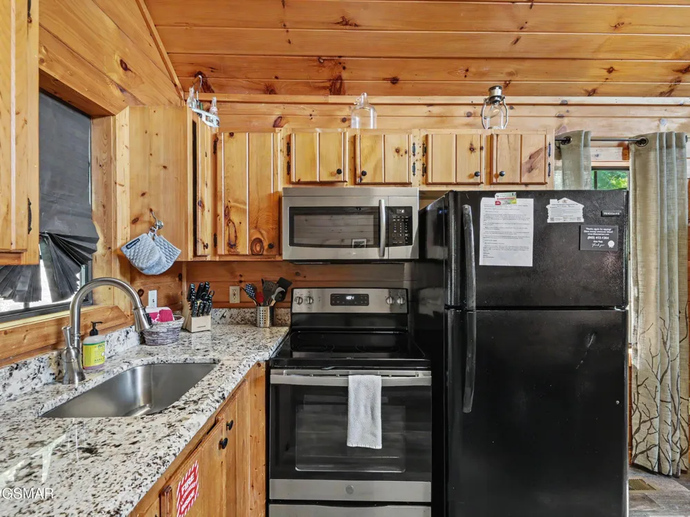 513 Parsons Branch Way Gatlinburg, TN 37738