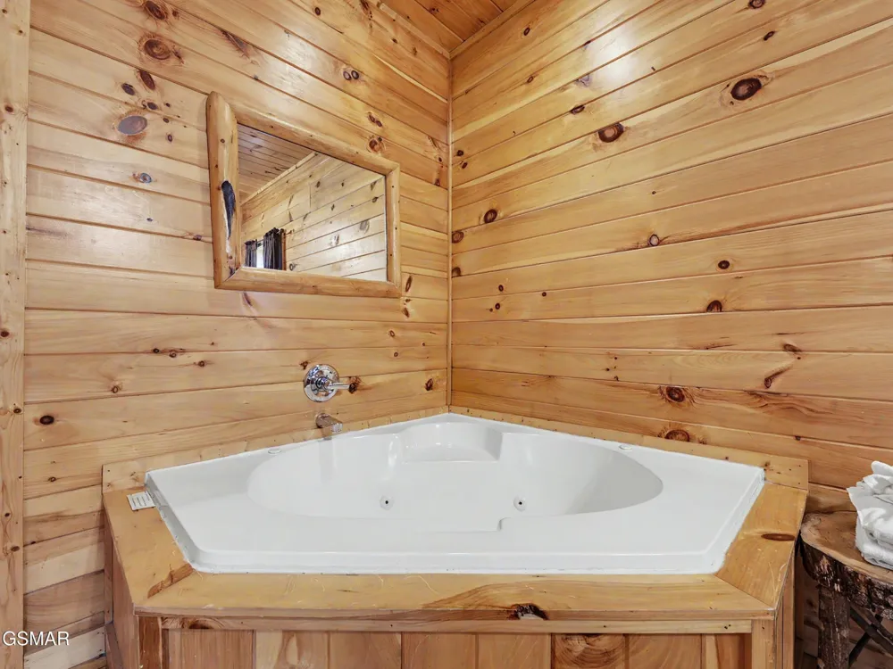 513 Parsons Branch Way Gatlinburg, TN 37738