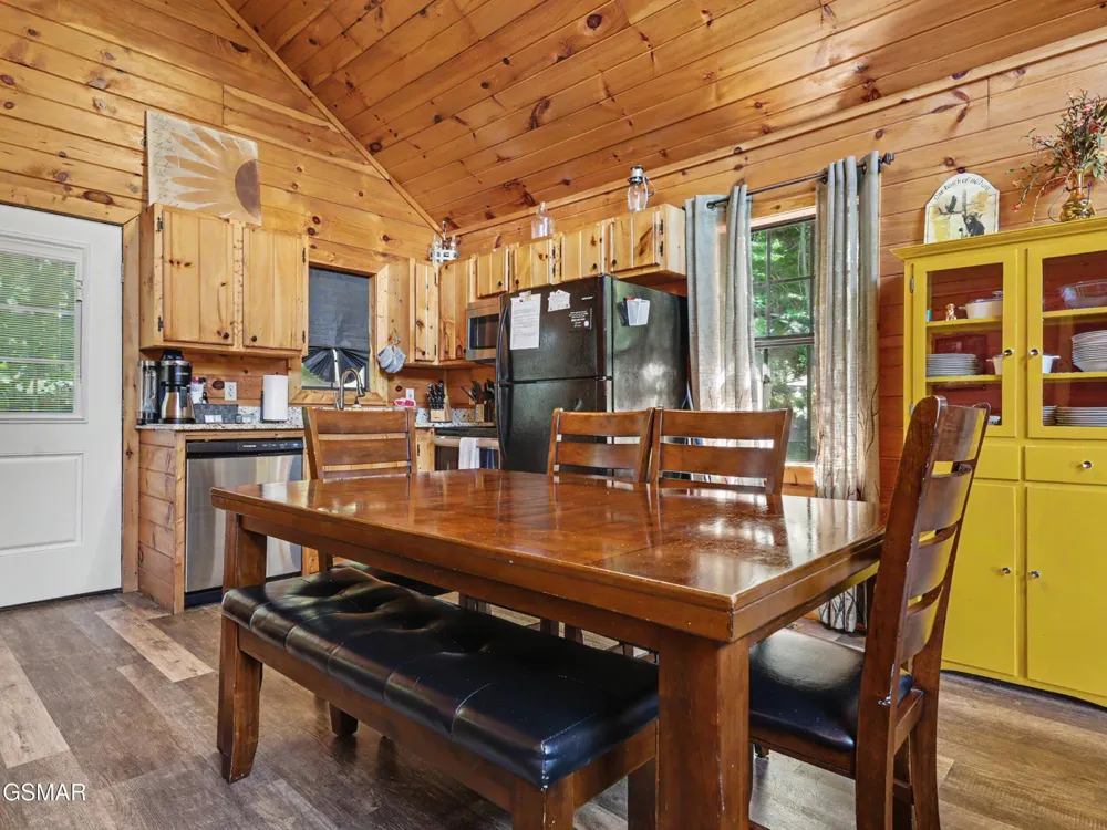 513 Parsons Branch Way Gatlinburg, TN 37738