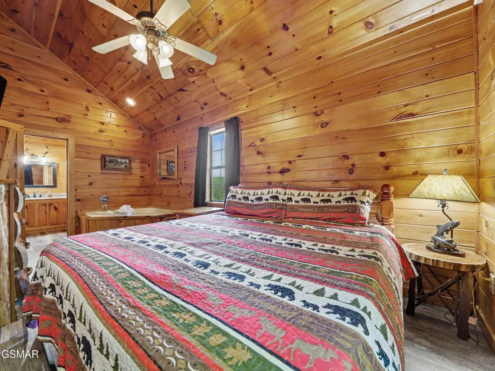 513 Parsons Branch Way Gatlinburg, TN 37738