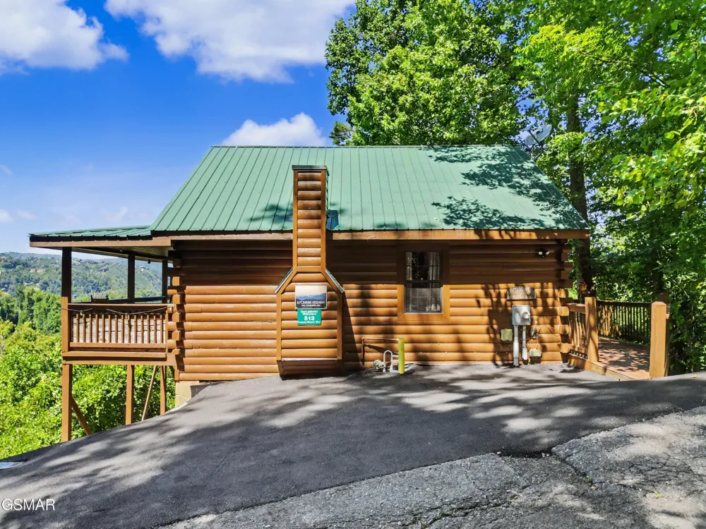 513 Parsons Branch Way Gatlinburg, TN 37738