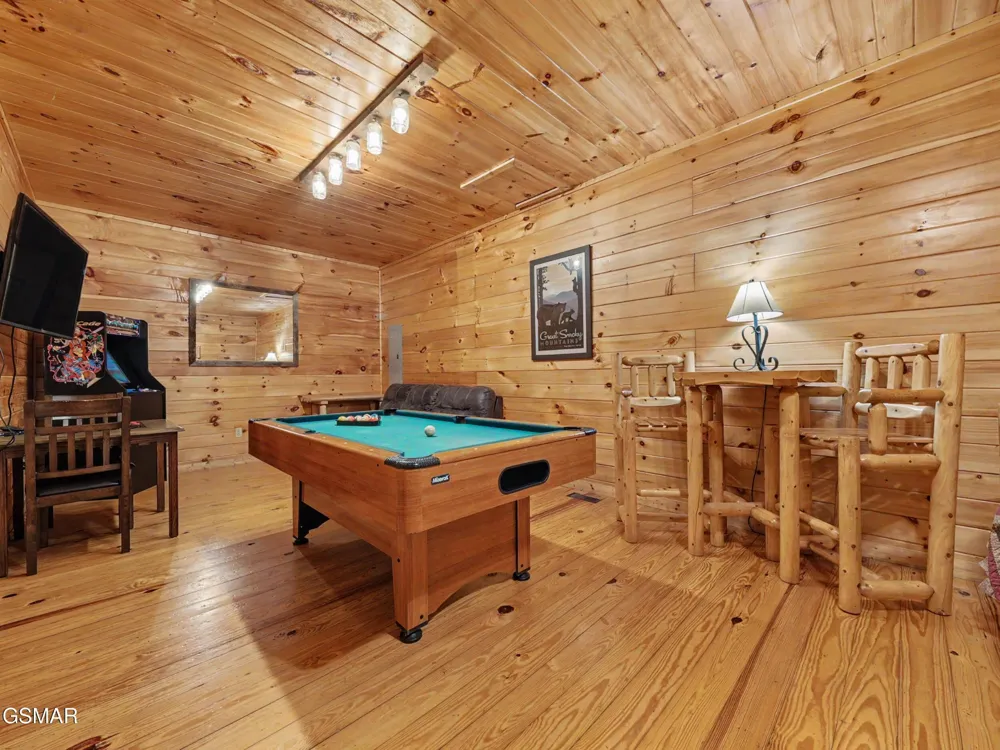 513 Parsons Branch Way Gatlinburg, TN 37738