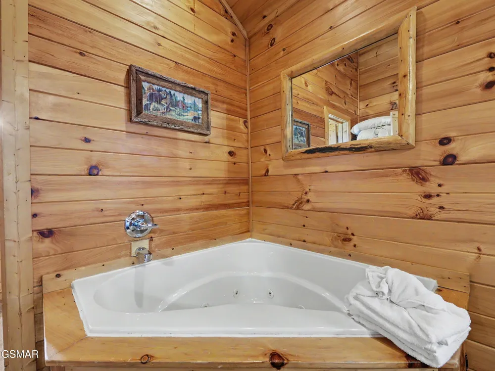 513 Parsons Branch Way Gatlinburg, TN 37738