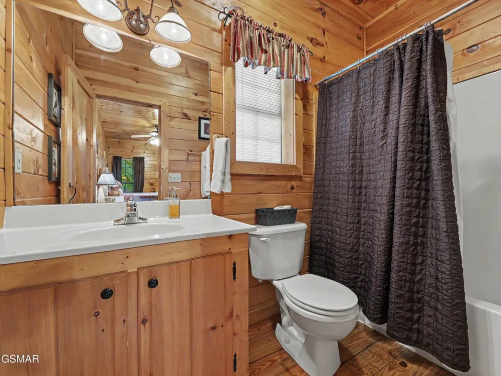 513 Parsons Branch Way Gatlinburg, TN 37738