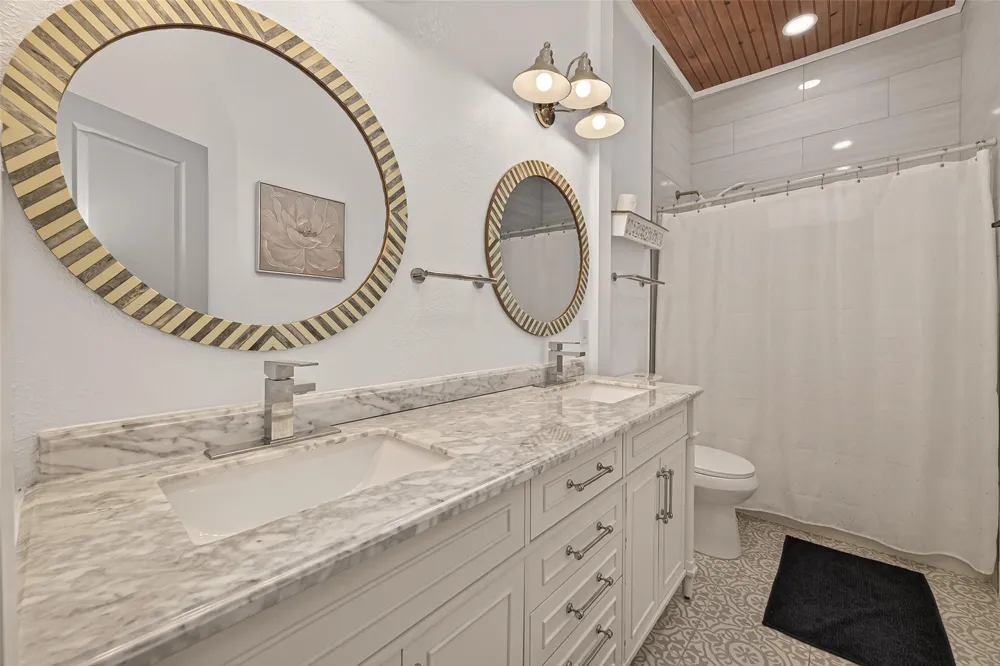 2815 Ball Street Galveston, TX 77550