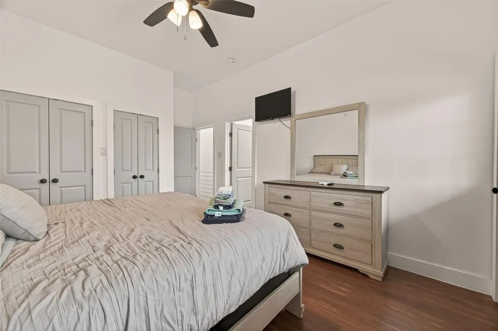 2815 Ball Street Galveston, TX 77550