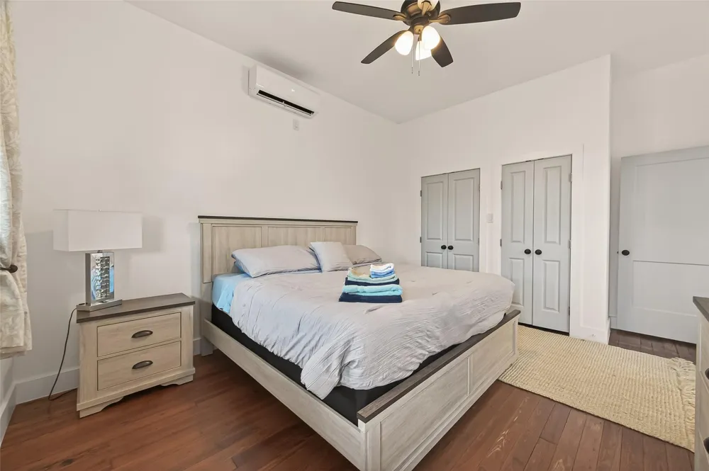 2815 Ball Street Galveston, TX 77550